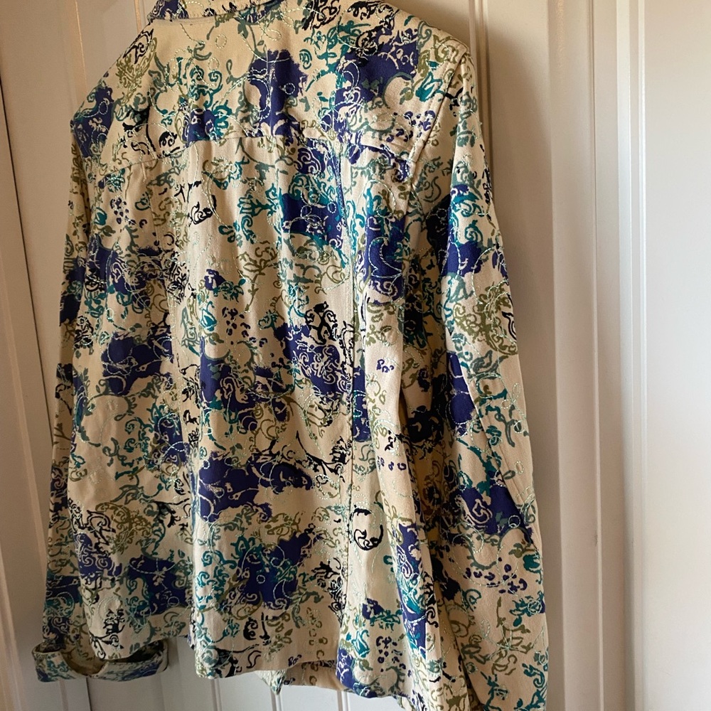 Christopher And Banks Patterned Spring Jacket But… - image 8